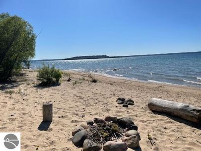 1996 Island View Rd, Traverse City, MI, 49686