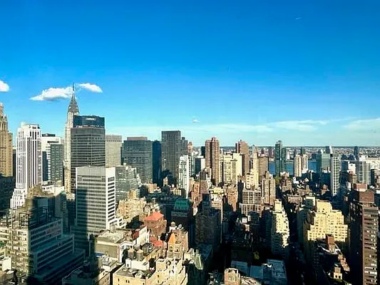 Rented by RELO REDAC INC. | media 16