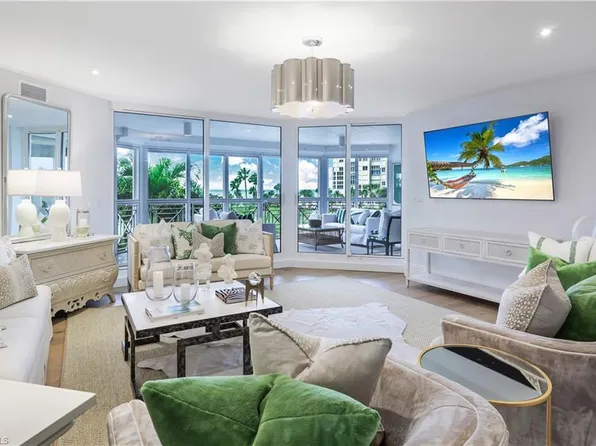 4021 Gulf Shore BLVD N #203, NAPLES, FL 34103
