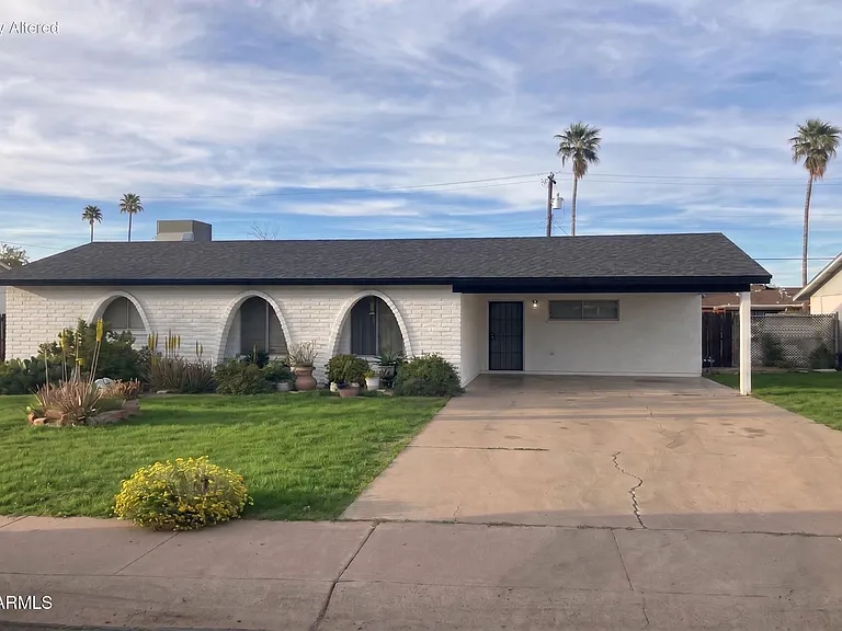 4214 W Lewis Ave — Photo 1