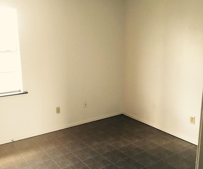 1st image of 2095 La Palma Blvd APT 6