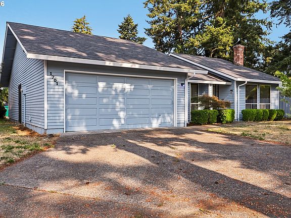 2nd image of 1701 SE 135th Ave