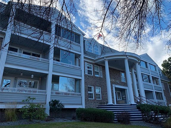 3rd image of 575 Sutherland Ave #217