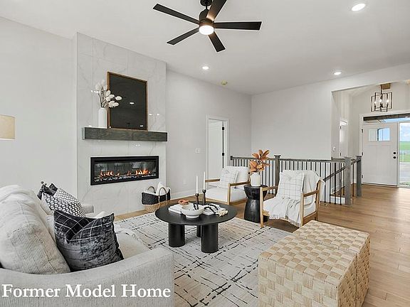 3rd image of 8000 SE Hoot Owl St