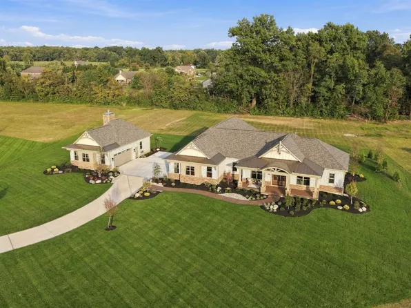 9726 Christian Ct, Loveland, OH 45140