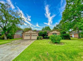 10026 Sweet Gum Ln, Baytown, TX 77521