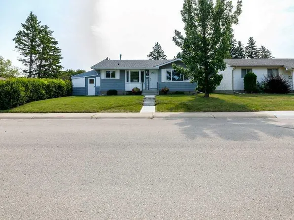 10 E Odstone Grn, Red Deer, AB T4N 5J1
