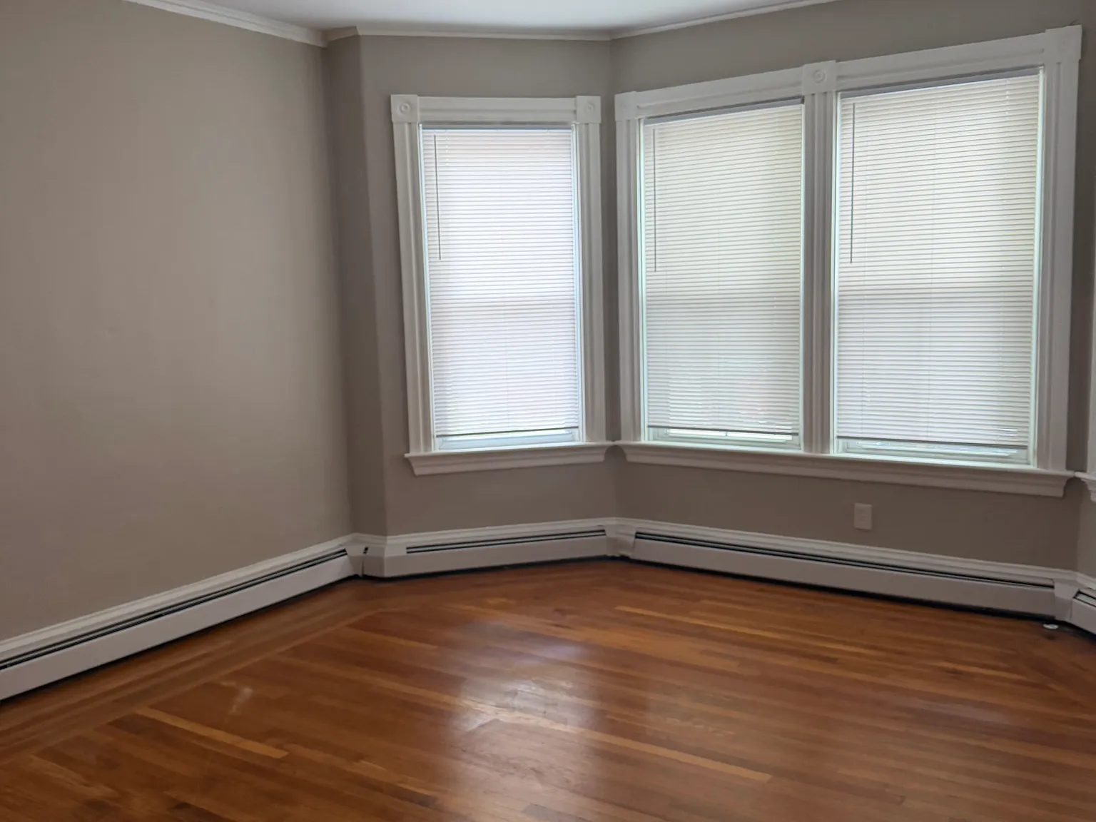 1 bed, $2,400 — Photo 2