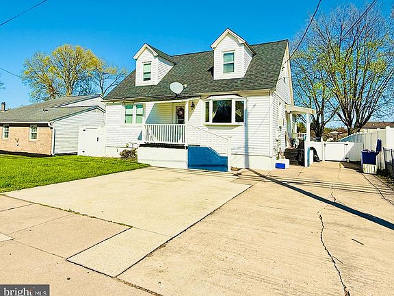 2nd image of 2215 Lodge Farm Rd