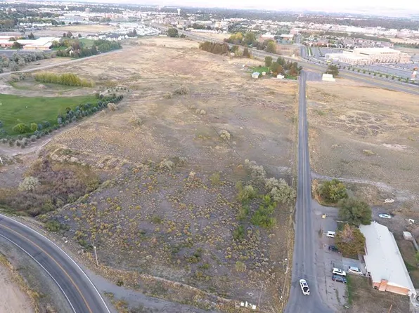 W 17 S, Idaho Falls, ID 83402