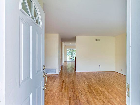 3rd image of 665 American Oaks Ave