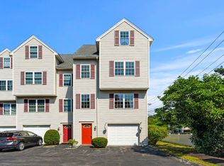 997 Main St APT 1, Wakefield, MA 01880