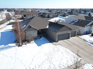 6810 24th St S, Fargo, ND 58104