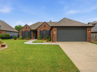 409 N Firewood Ave, Broken Arrow, OK 74012