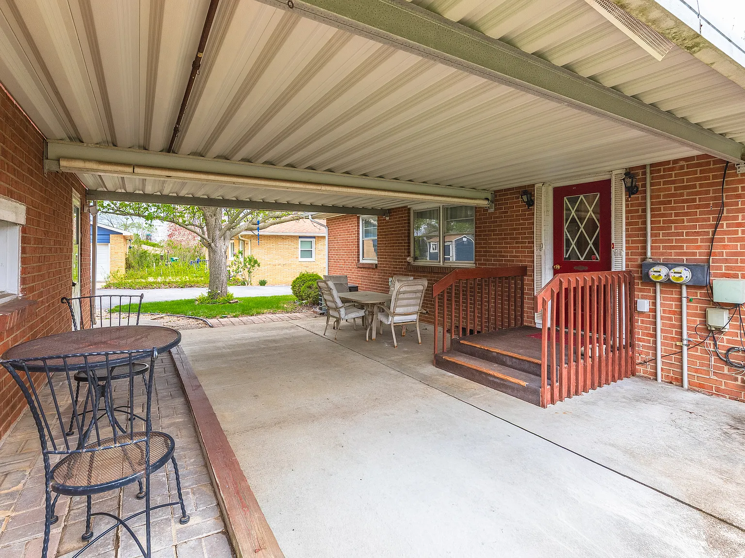 2 bed, 1100 sqft, $1,575 — Photo 3