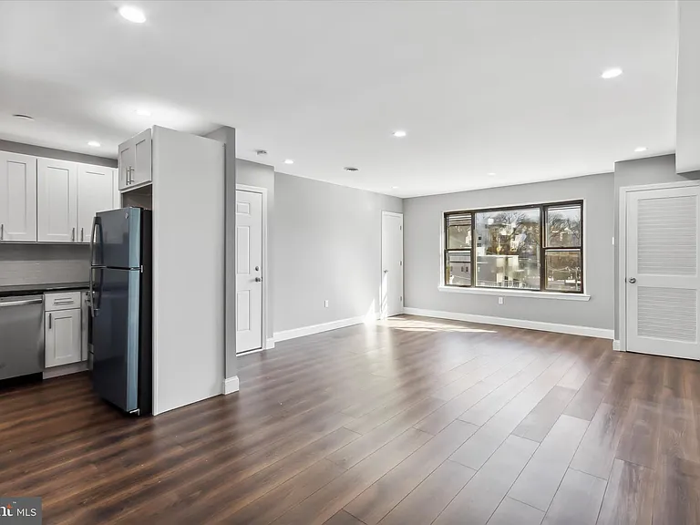 296 Greenough St #2 — Photo 4