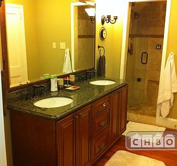 bath w/ steam shower