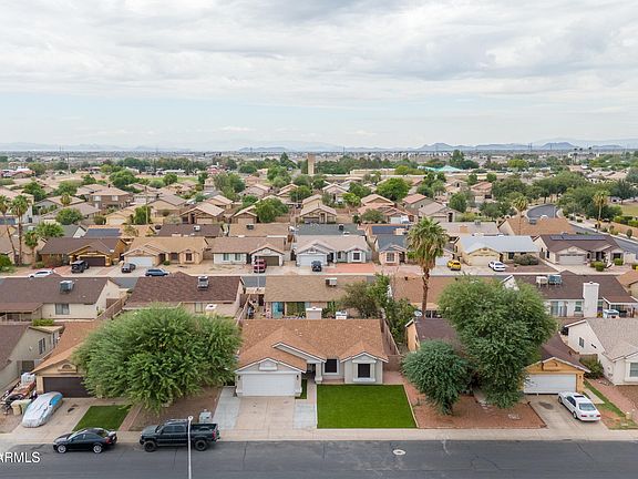 3rd image of 7760 W PALMAIRE Avenue