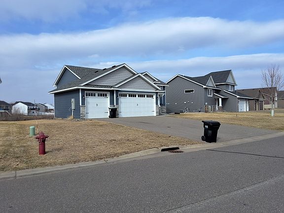 2nd image of 917 193rd Ln NE