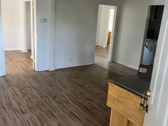 2nd image of 5448 E Fremont St