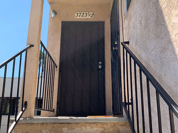 Front Complex, Rear Upstairs 1 Bedroom Apartment. Tenant must be fit to climb about 20 stairs.