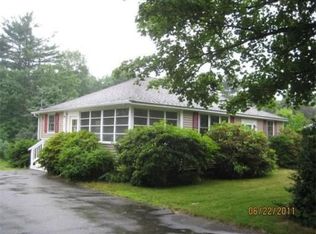 22 Meetinghouse Hill Rd, Sterling, MA 01564