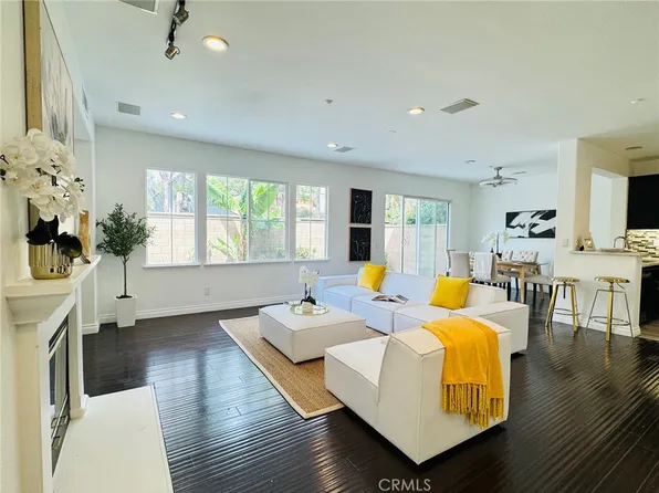 10 Salton, Irvine, CA 92602
