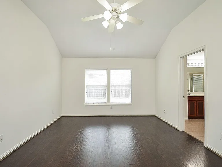 7038 Cornflower Ln — Photo 16