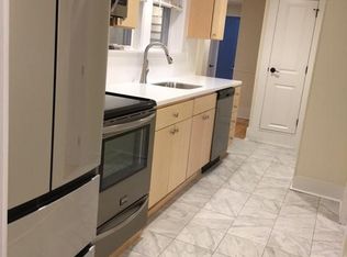 4 Oak St #3A, Gloucester, MA 01930