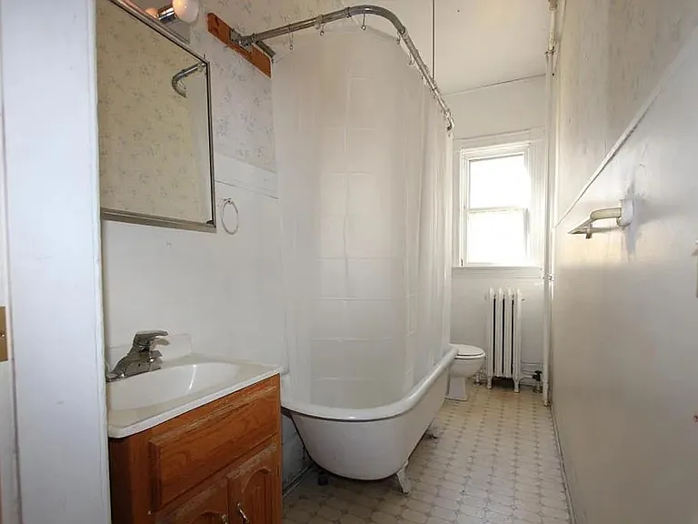 33-37 Grant St / 60 Clarke St — Photo 14