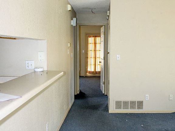 5th image of 10040 Caribou Dr #B