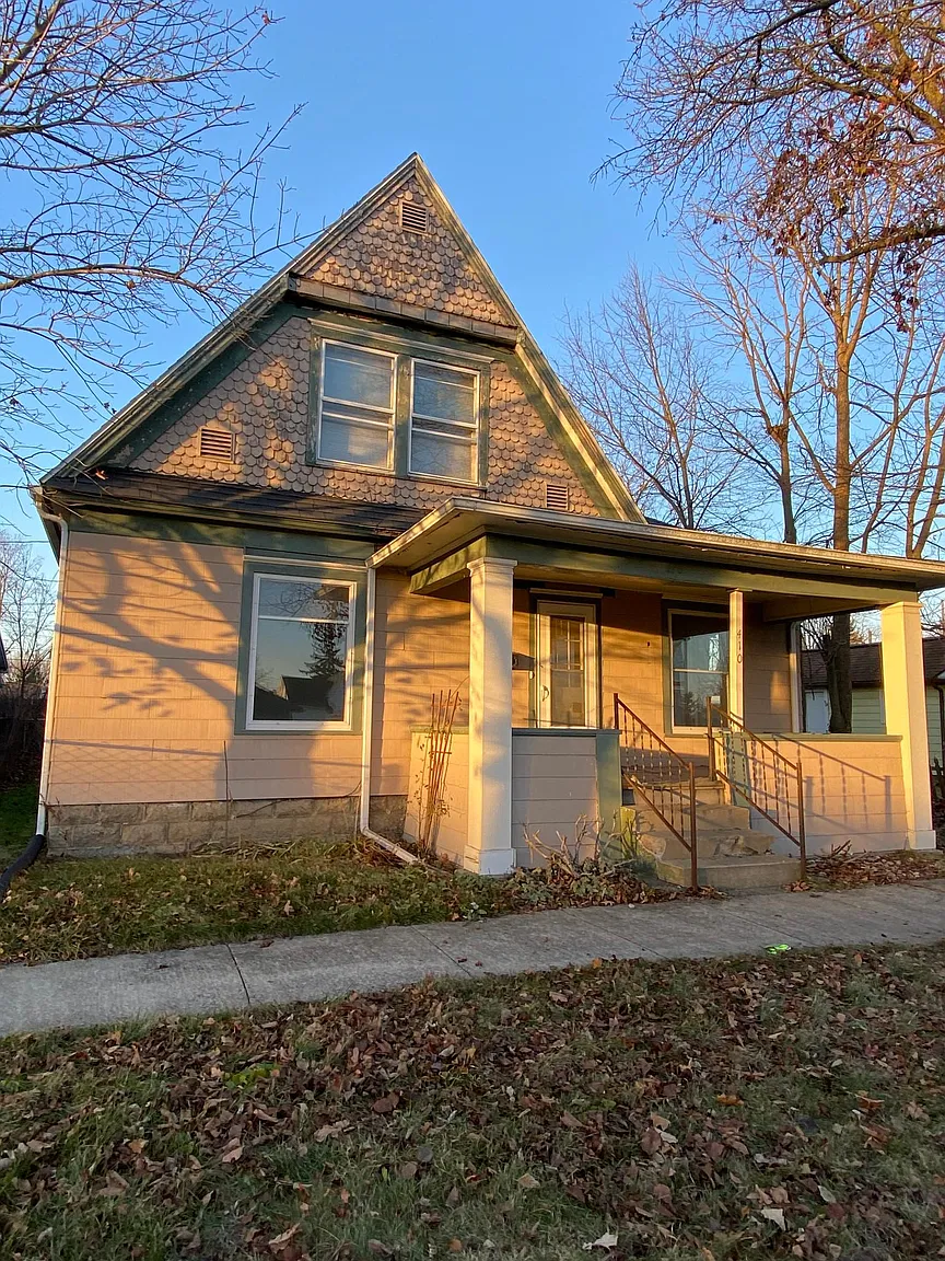 410 W William St photo 1