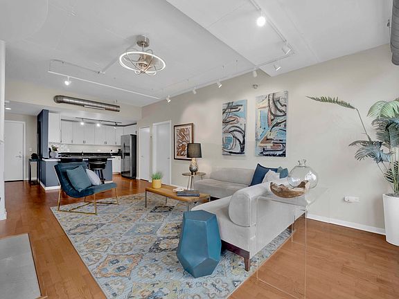 5th image of 909 W Washington Blvd APT 912