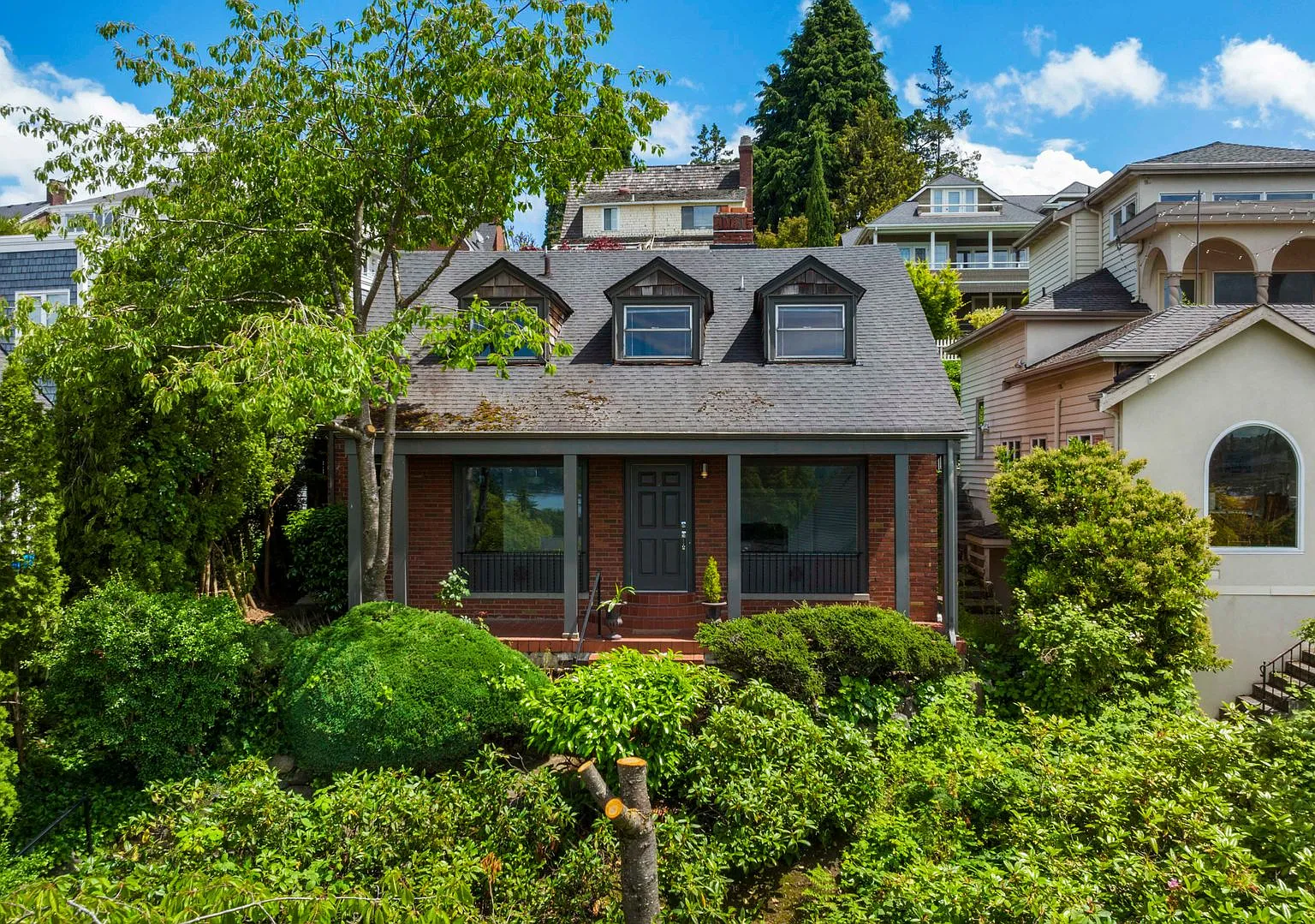 Historic Laurelhurst Home ~ Quiet Neighborhood~ Stunning Water View! 4 Mins to U Village/UW — Photo 1