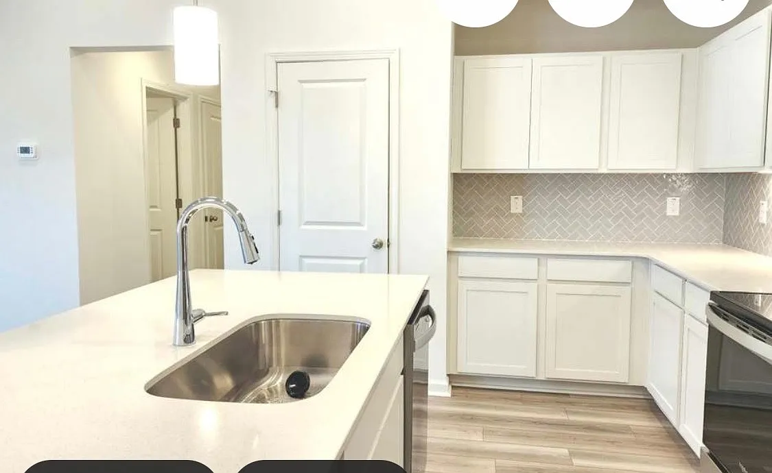 3 bed, 1501 sqft, $2,197 — Photo 2