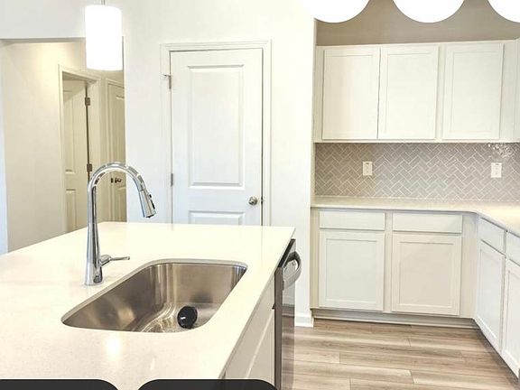 2nd image of 2845 Springtooth Dr