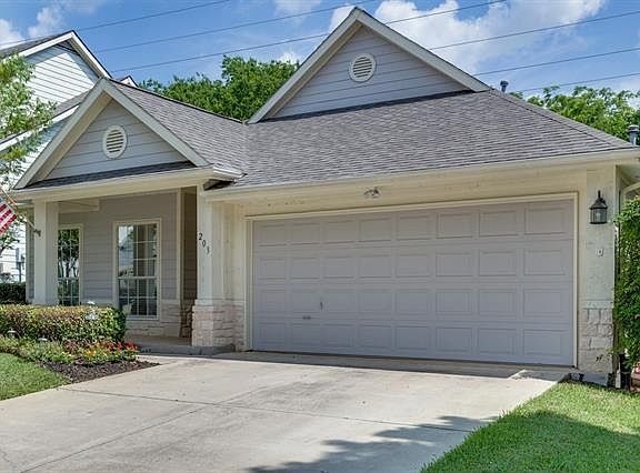 2nd image of 203 Silver Oak Dr
