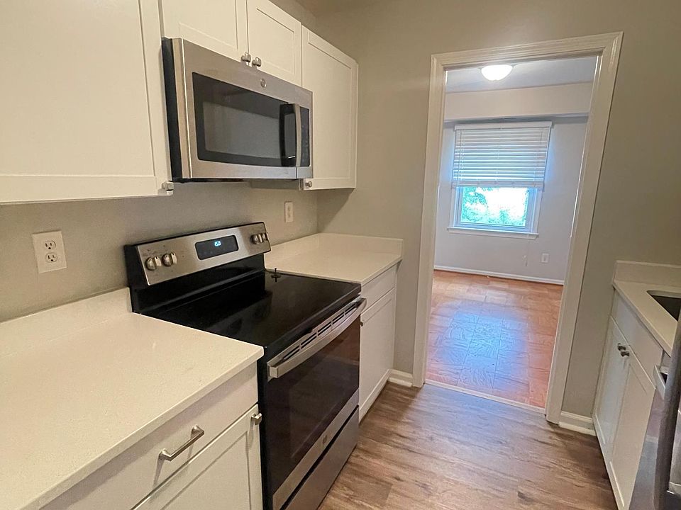 1st image of 394 Jackson St APT 105