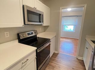 394 Jackson St APT 105, Warrenton, VA 20186