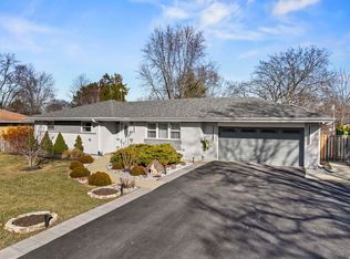 1211 Highland Dr, Prospect Heights, IL 60070