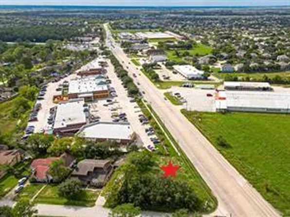 520 Fm 517 Rd W, Dickinson, TX 77539