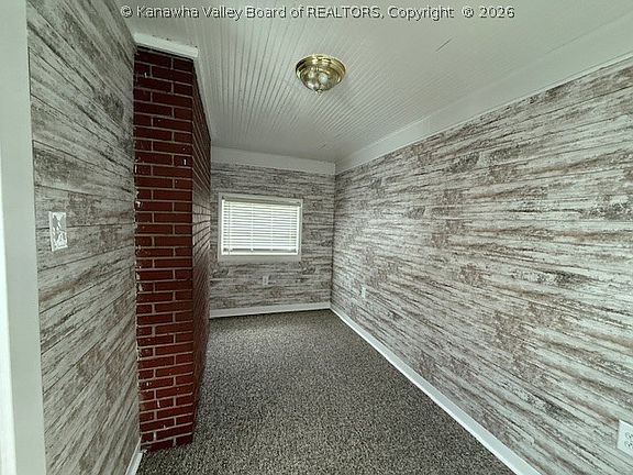 3rd image of 3910 Noyes Ave