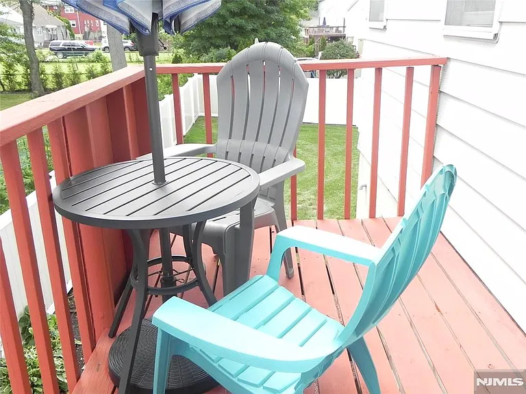 453 Liberty St #11 — Photo 7