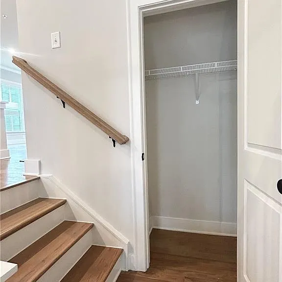 1038 Burnside Pl NW — Photo 28