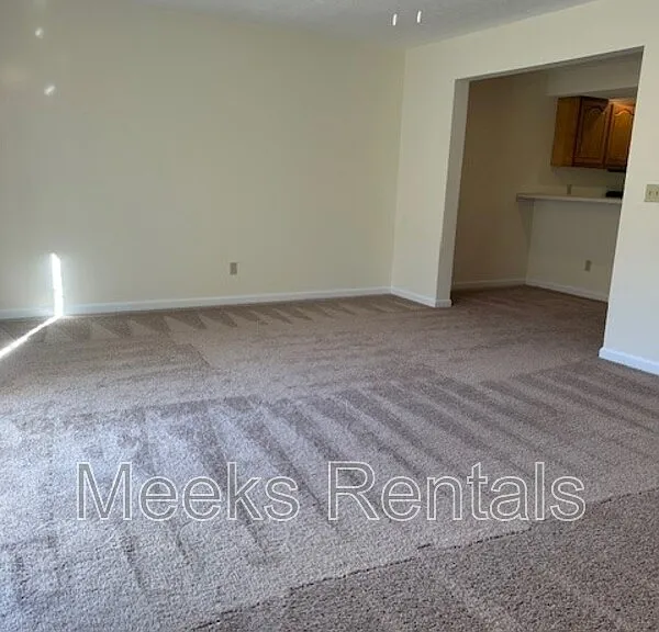 412 Fletcher Rd — Photo 6