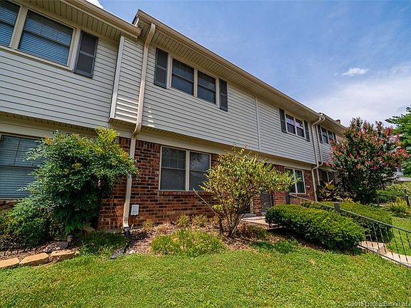 2nd image of 3135 Wooded Way