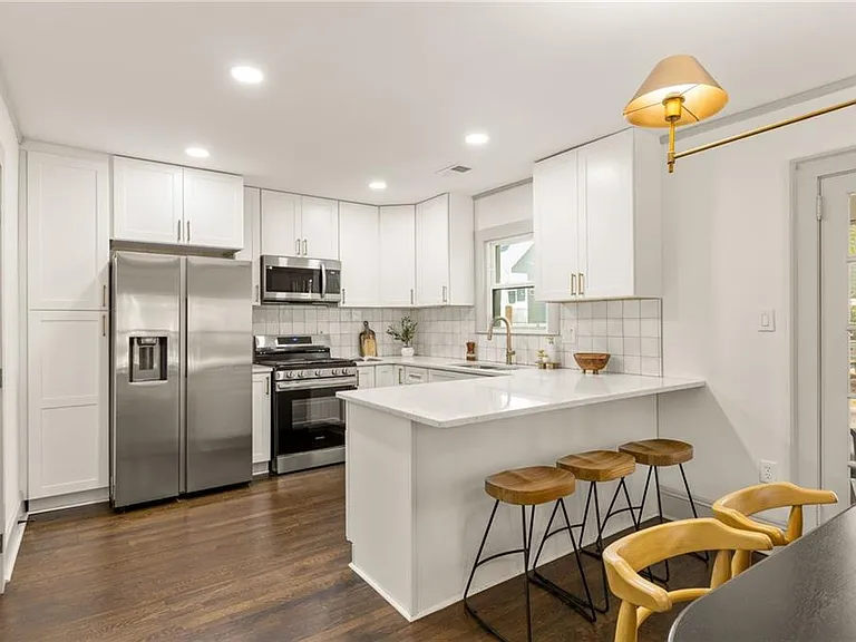 3455 Rainey Ave — Photo 8