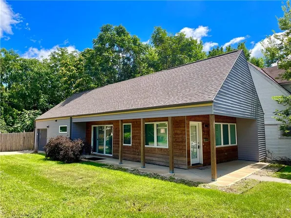 4501 Tracy Ave, Kansas City, MO 64110