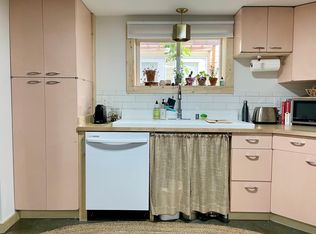 857 NW 65th St #B, Seattle, WA 98117