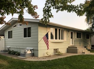 2418 6th Ave E, Williston, ND 58801